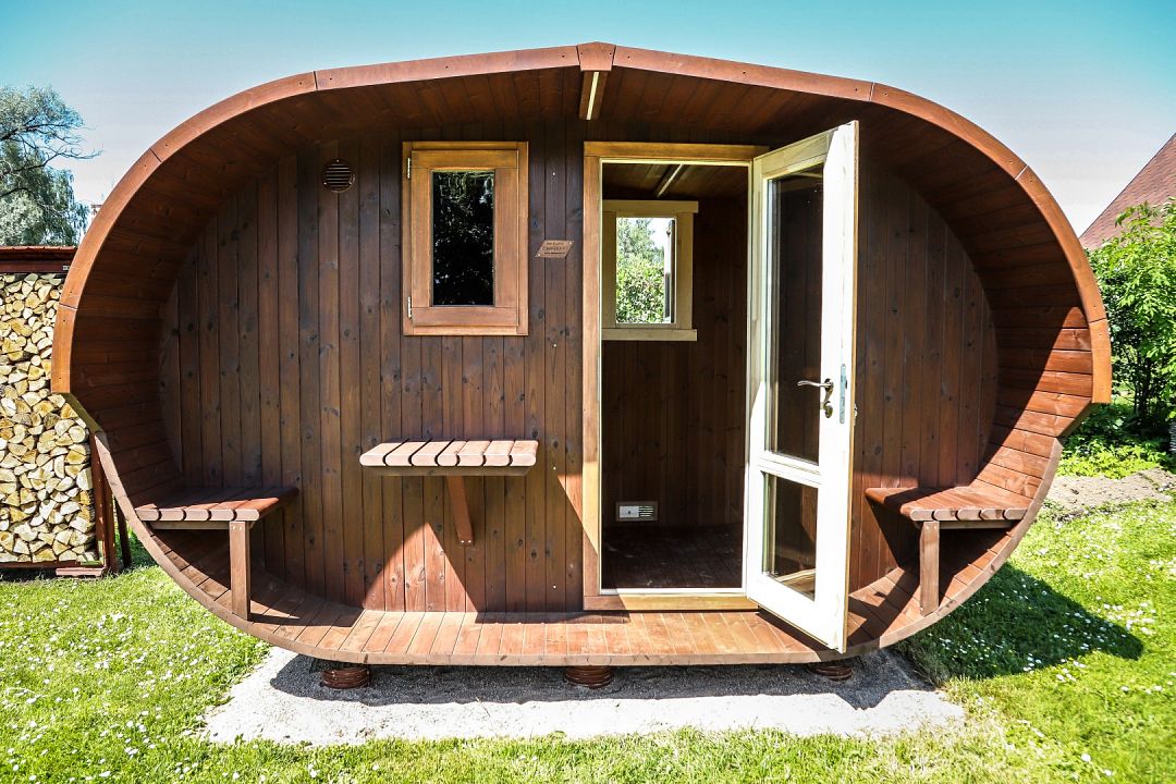 Außensauna Thermoholz-Sauna oval 2 - anschlussfertig!